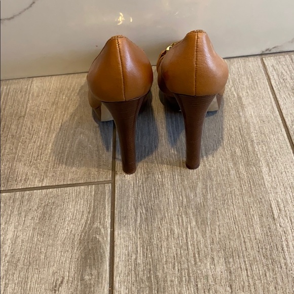 Authentic Michael Kors heels - Picture 3 of 8